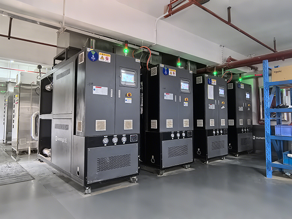 有機熱載體爐正常運行時膨脹槽內應保持哪種液位？