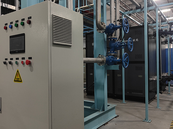 半導(dǎo)體制造蒸發(fā)器加熱280KW電加熱導(dǎo)熱油爐