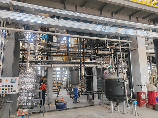 500升的攪拌釜控溫防爆冷熱一體機