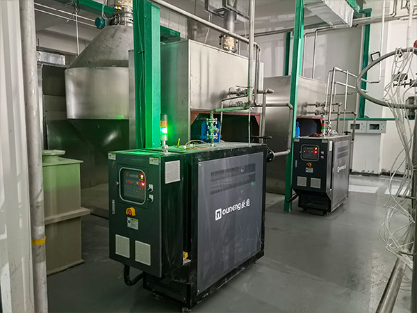 磷酸鐵鋰干燥模溫機為雙錐干燥機控溫，保障安全生產(chǎn)