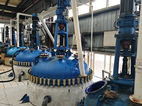 化肥生產搪瓷反應釜加熱油溫機