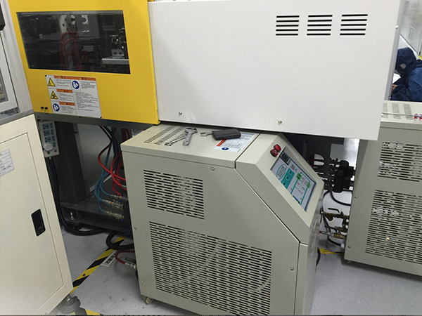 鏡片模溫機的應(yīng)用，革新鏡片注塑生產(chǎn)